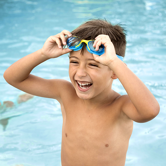 piscine enfant_scare